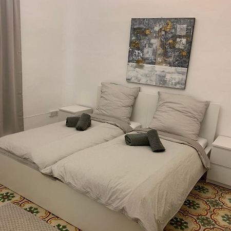 2 Bedroom Apartment In The Centre Of Valletta Bagian luar foto