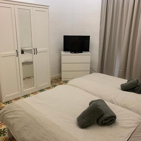 2 Bedroom Apartment In The Centre Of Valletta Bagian luar foto