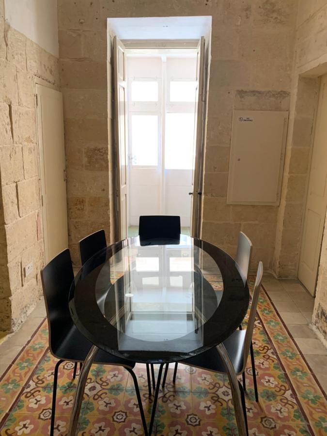 2 Bedroom Apartment In The Centre Of Valletta Bagian luar foto